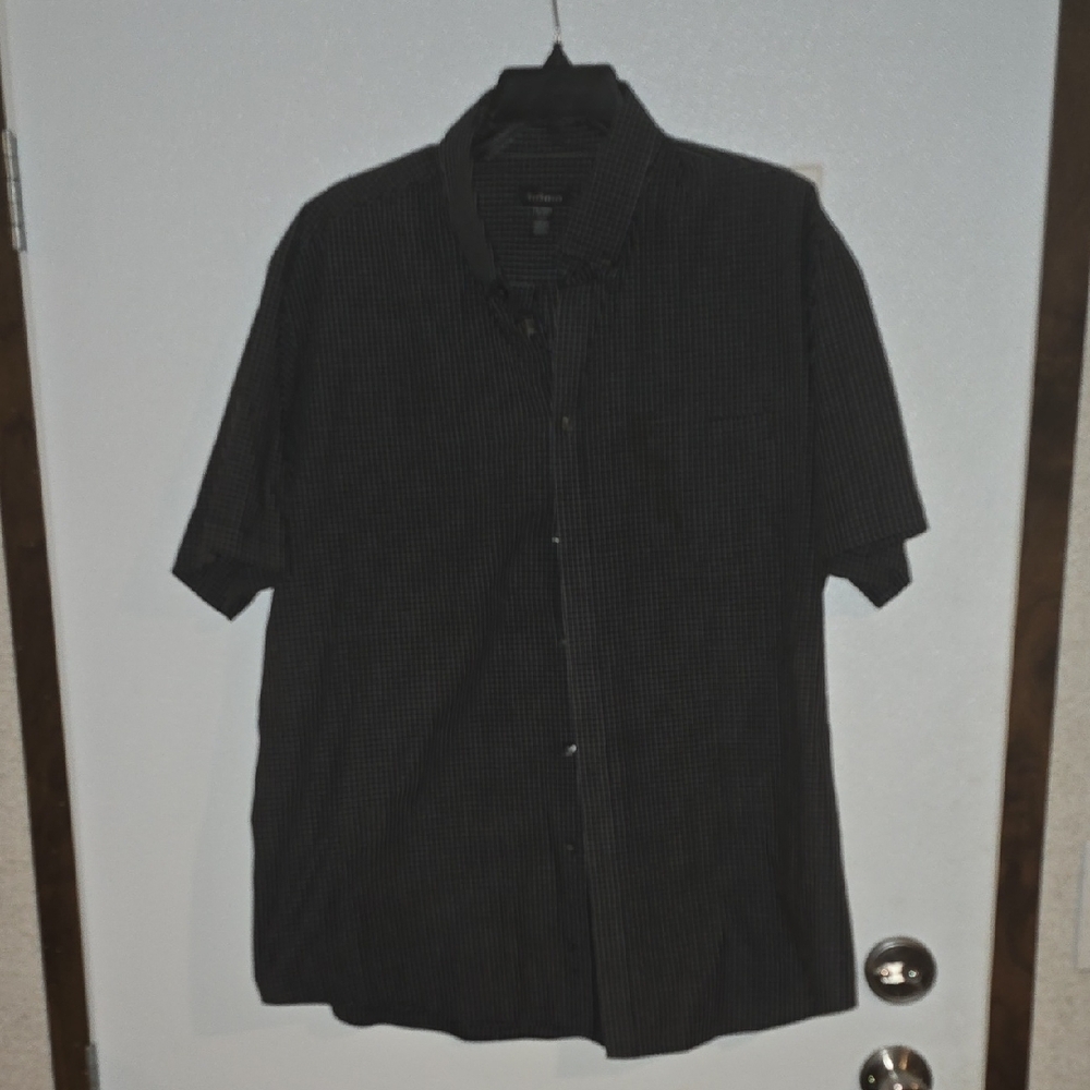 Van Heusen Men's Dark Checkered Button Down Shirt